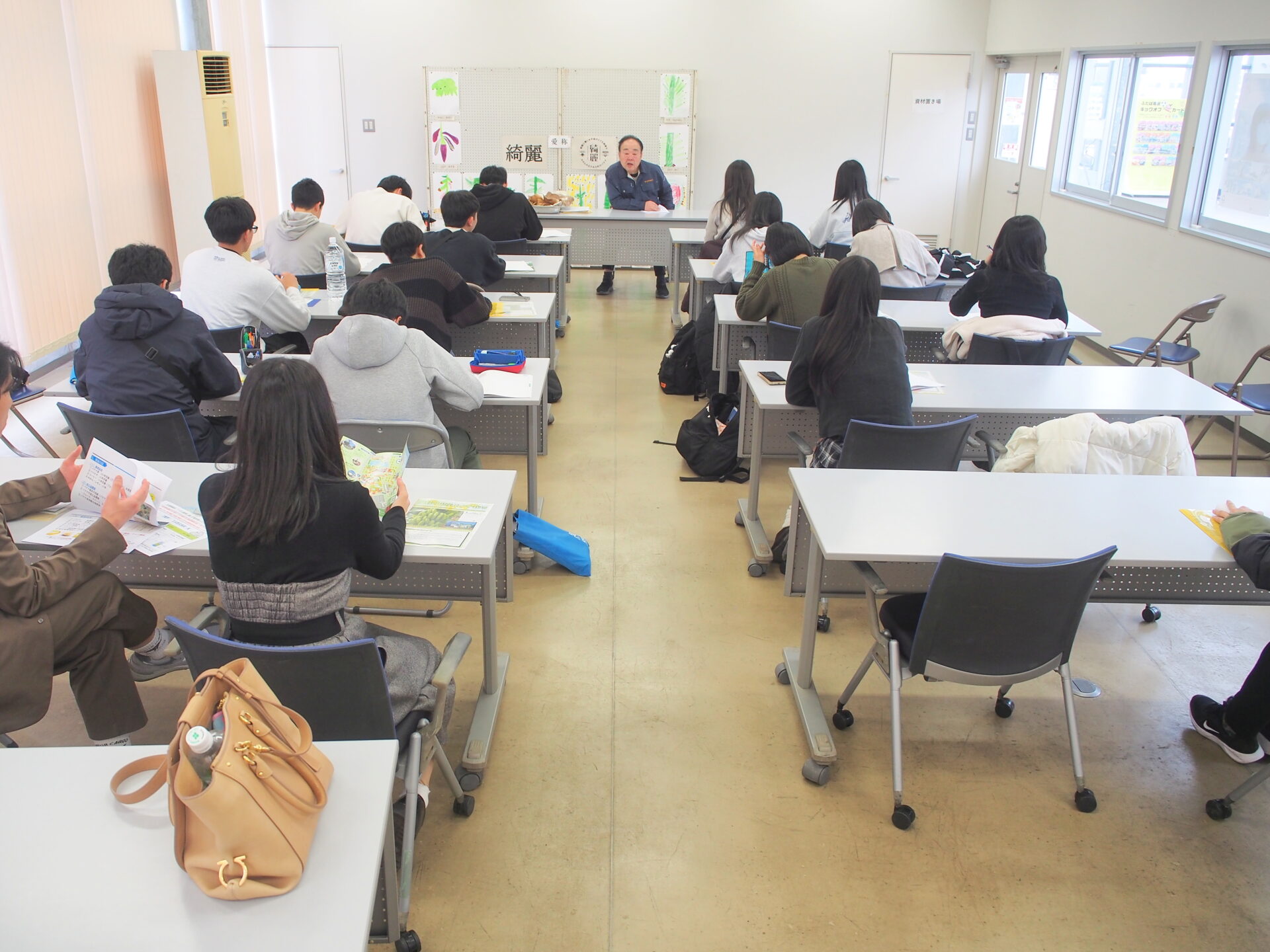 3/15 名古屋大学教育学部附属中・高等学校の皆様が見学にいらっしゃいました